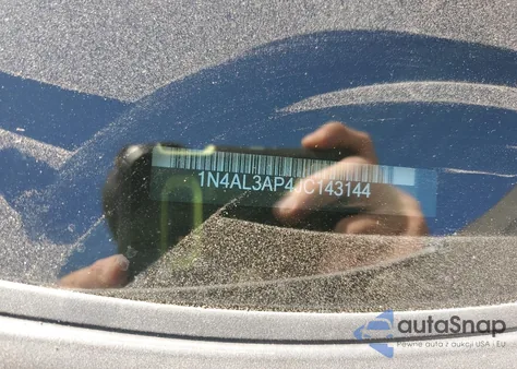 2018 Nissan Altima 2.5 z USA, uszkodzony, nr VIN 1N4AL3AP4JC143144